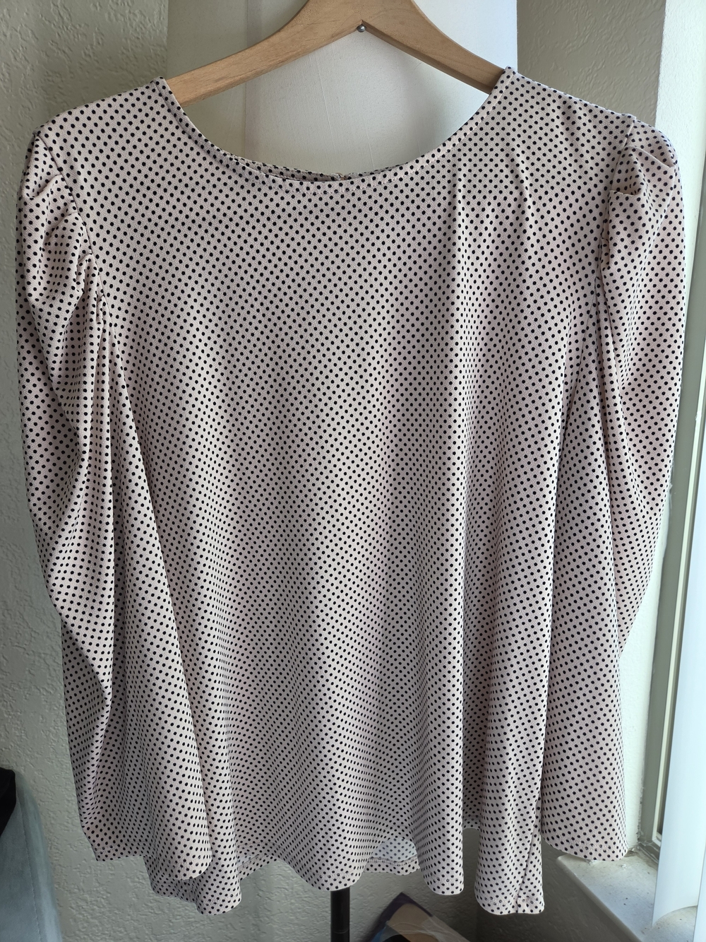 Adrianna Papell Polka Dot Puff Sleeve Keyhole Back Blouse Pink Beige Size L